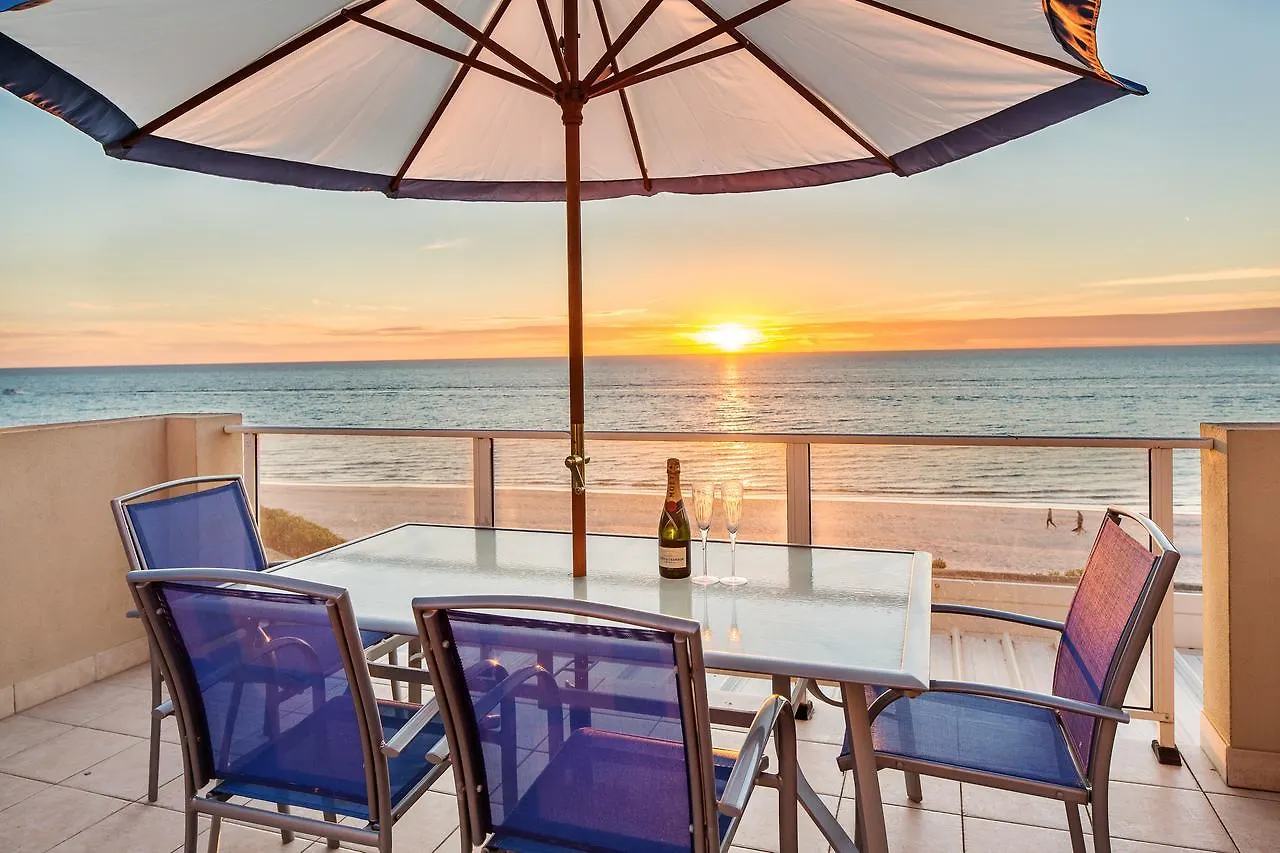 Adelaide Luxury Beach House 0*,  Avustralya